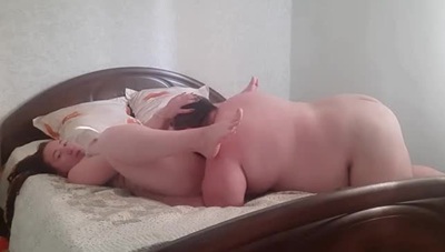 Русский мужчина вылизал пизду узбечке и трахнул на скрытую камеру