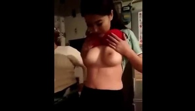 Киргизские девушки на ужине показывают натуральные сиськи